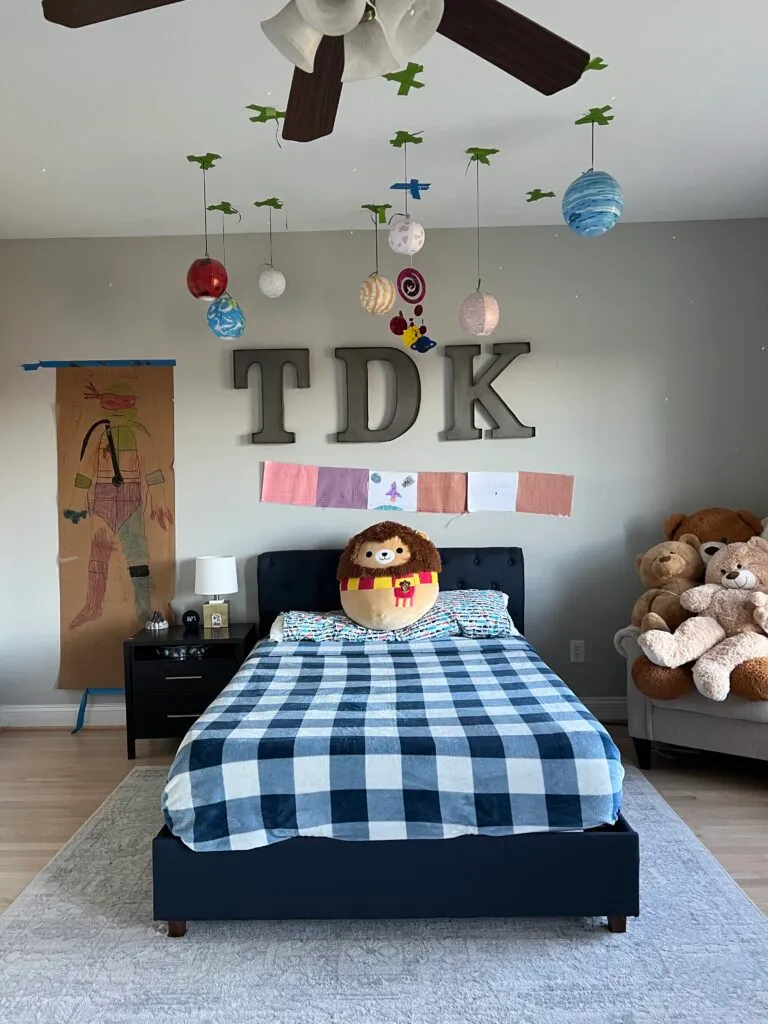 Tristans bedroom before